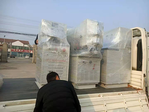 泰山海特牌F6L912機油泵試驗臺、噴油泵試驗臺等設(shè)備同時發(fā)貨